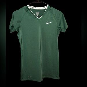 Nike pro drifit size small